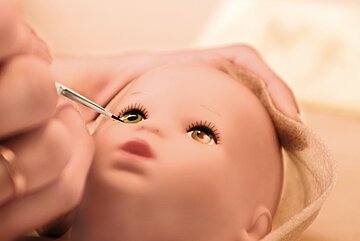 Augen Bemalung Die Augen von den Puppen werden mit der Hand bemalit